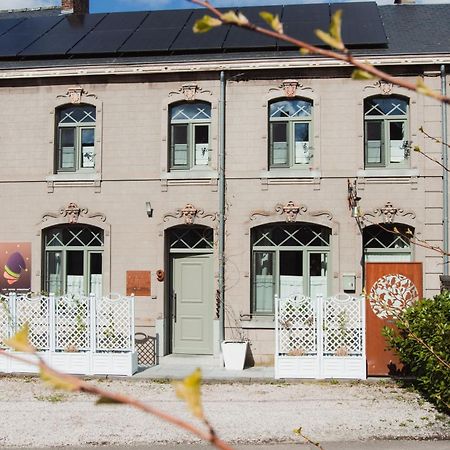 Maison D'Hote Les Notes Endormie Chambre Secrete Berzee Exterior foto