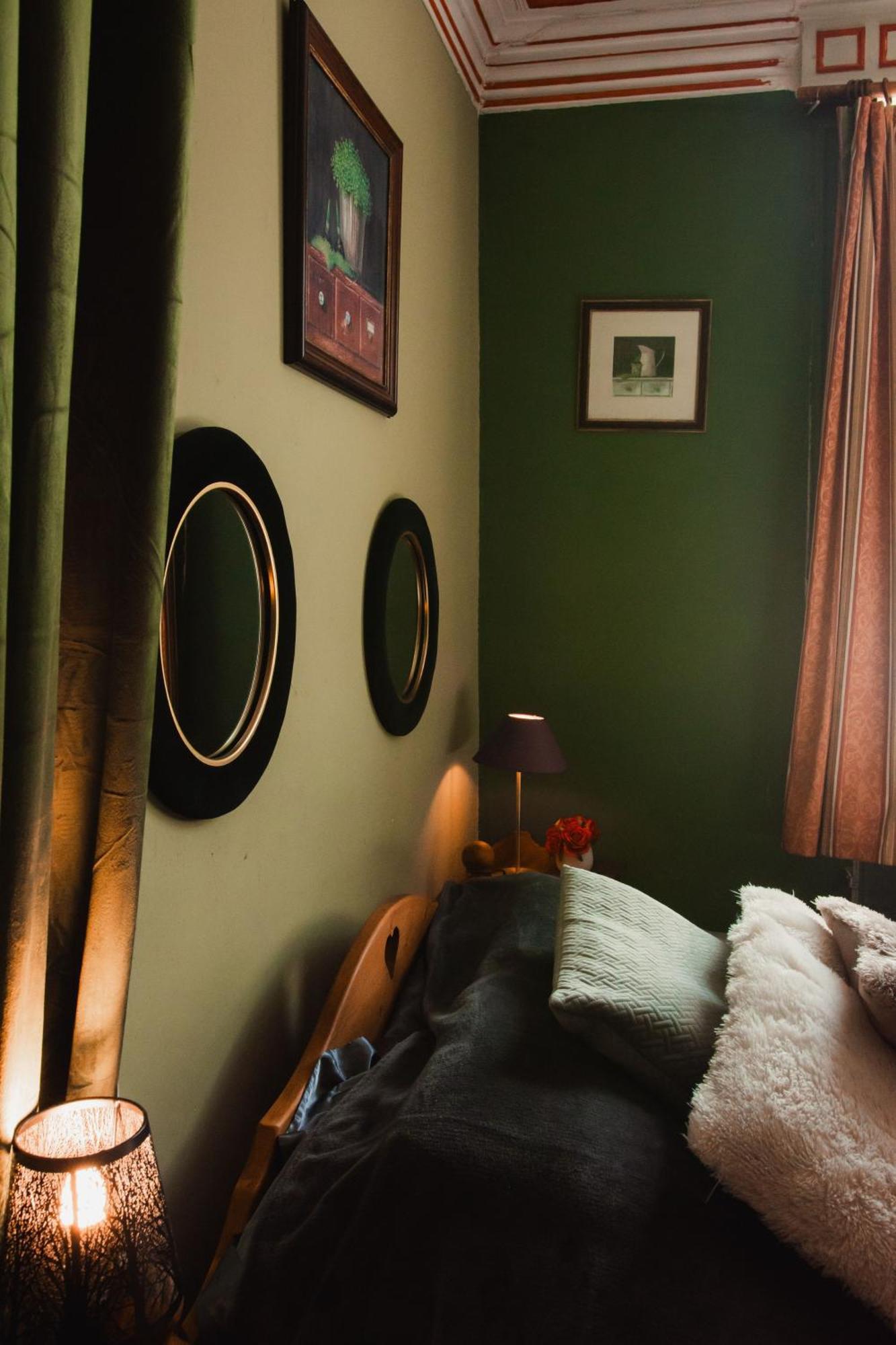 Maison D'Hote Les Notes Endormie Chambre Secrete Berzee Exterior foto